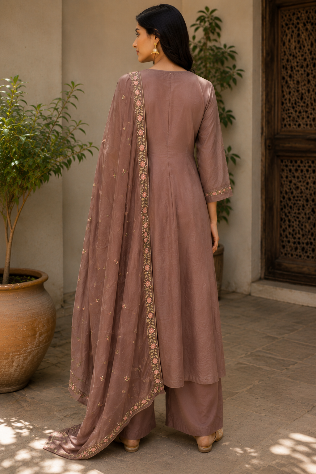 Daastan 3-Piece Stitched Suit 🌺