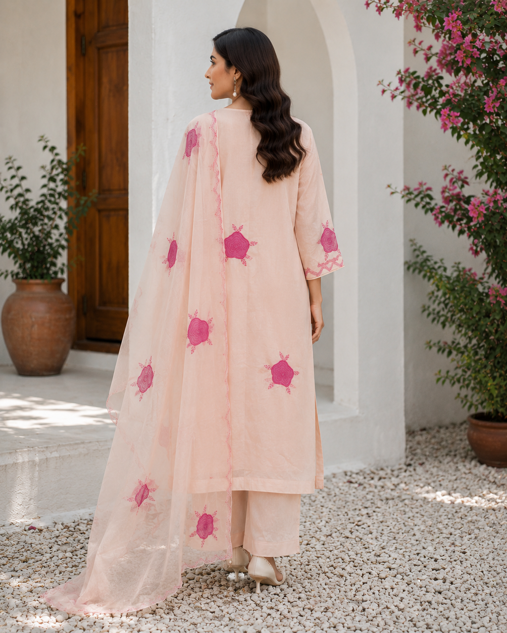 Laleh 3-Piece Stitched Suit 🌷