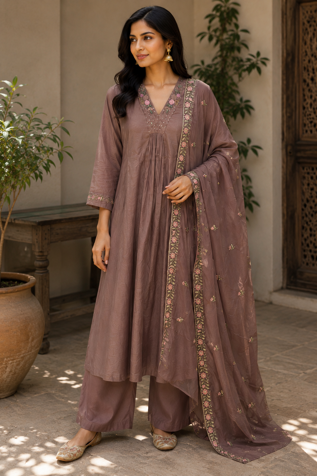 Daastan 3-Piece Stitched Suit 🌺