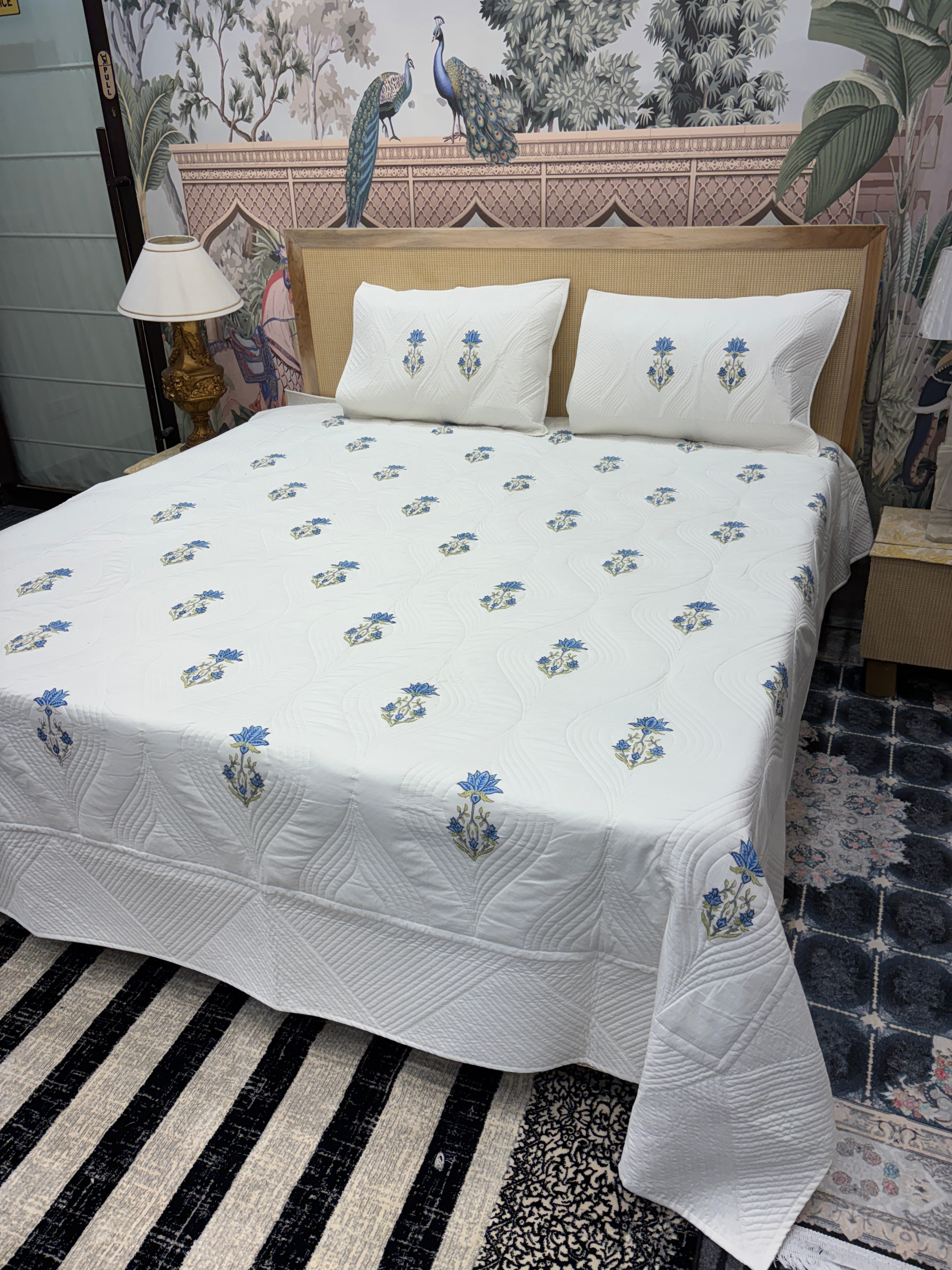Motif Muslin Quilted Bedcover – King Size Luxury