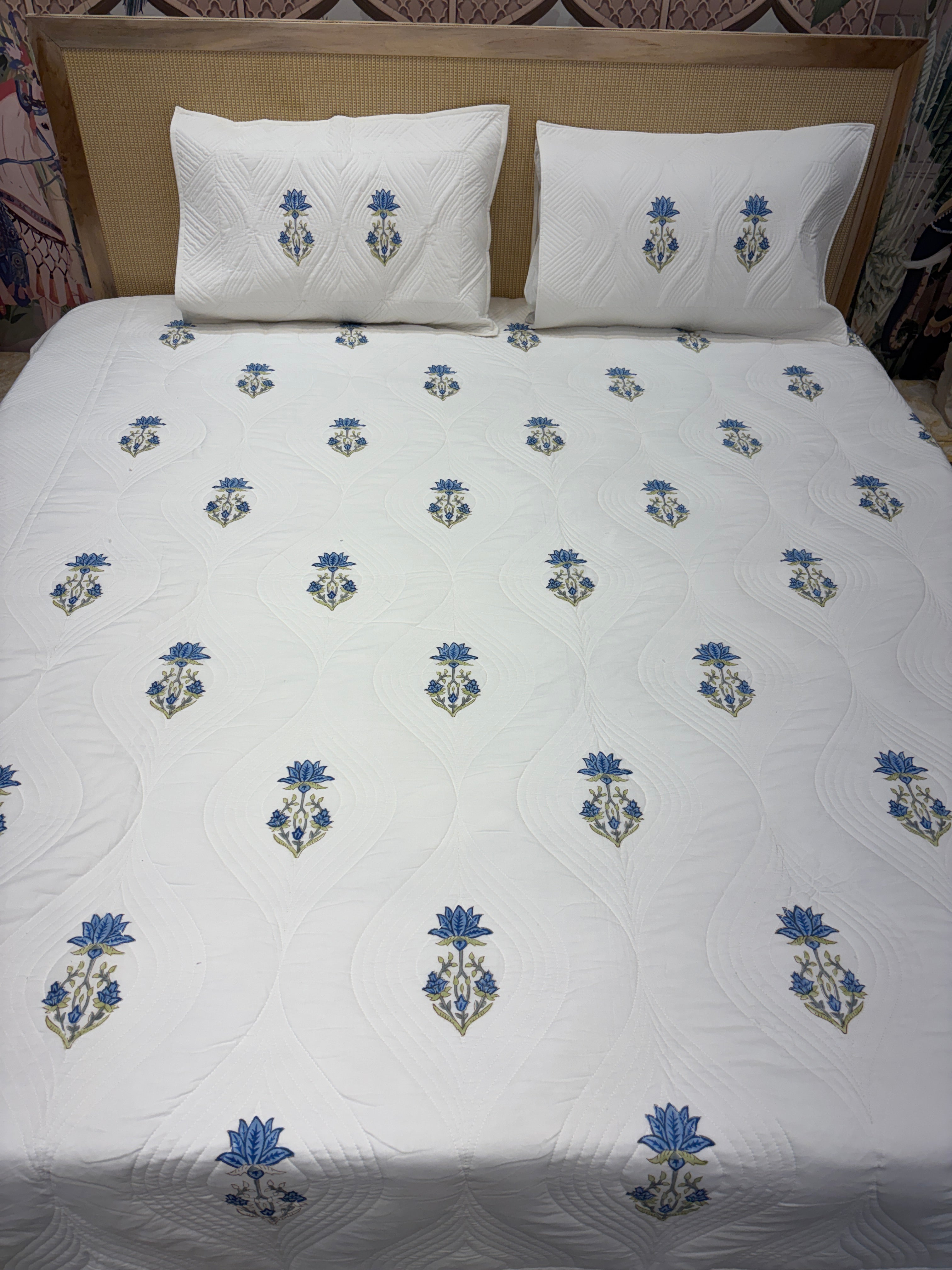Motif Muslin Quilted Bedcover – King Size Luxury