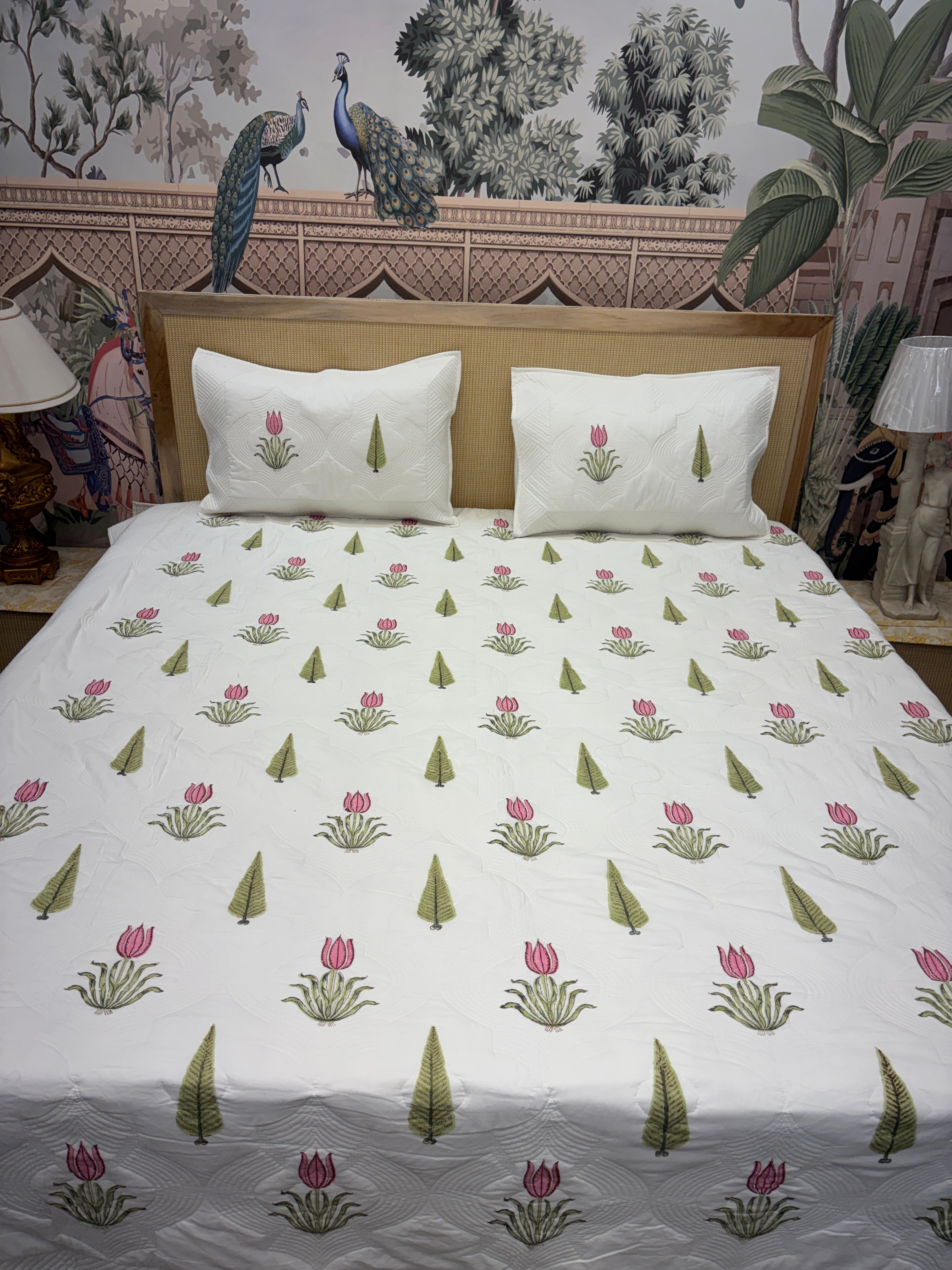 Motif Muslin Quilted Bedcover – King Size Luxury