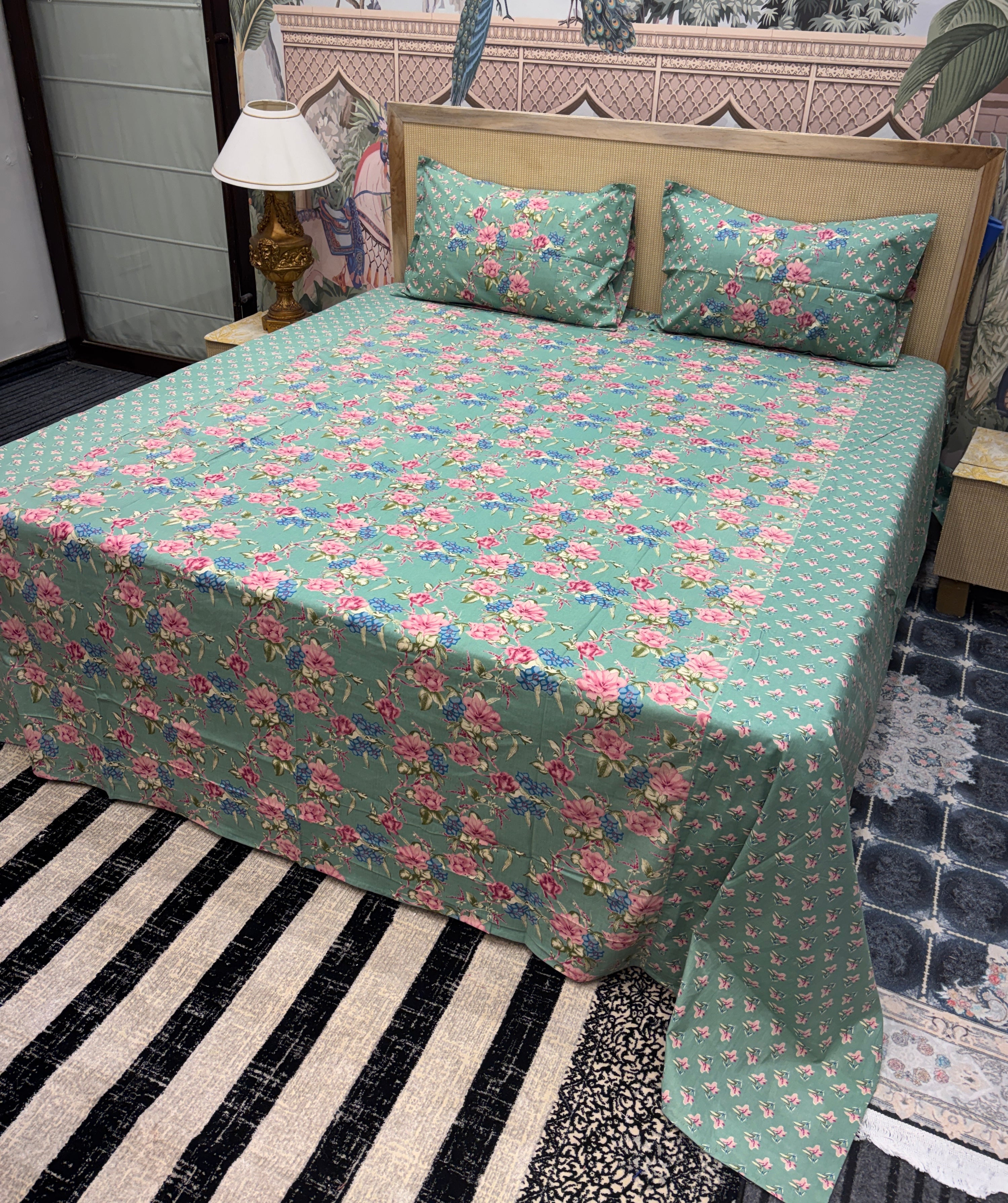 Kolkatta Premium King Size Bedsheet – Dual Motif Prints (108 x 108 inches)