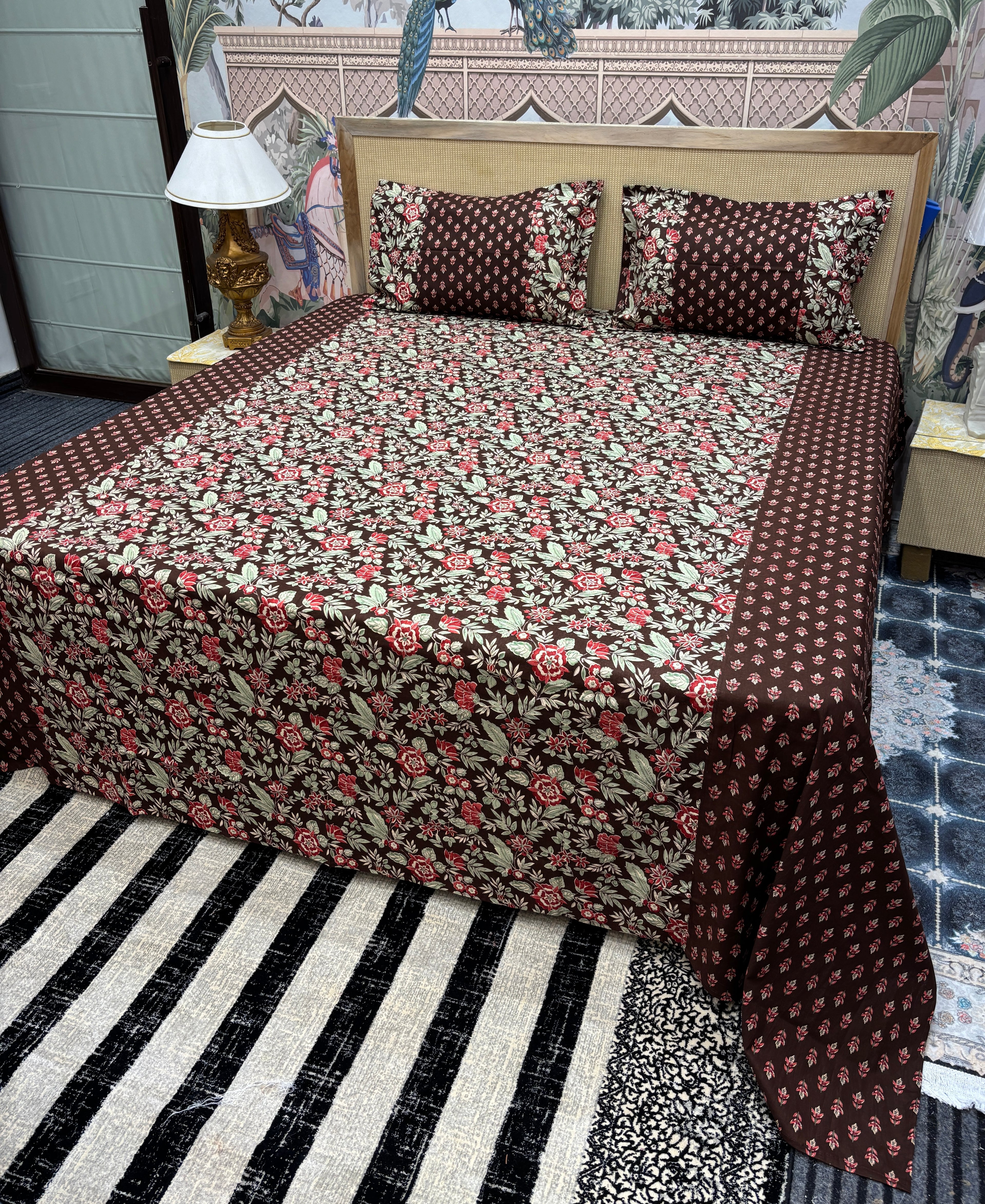 Kolkatta Premium King Size Bedsheet – Dual Motif Prints (108 x 108 inches)