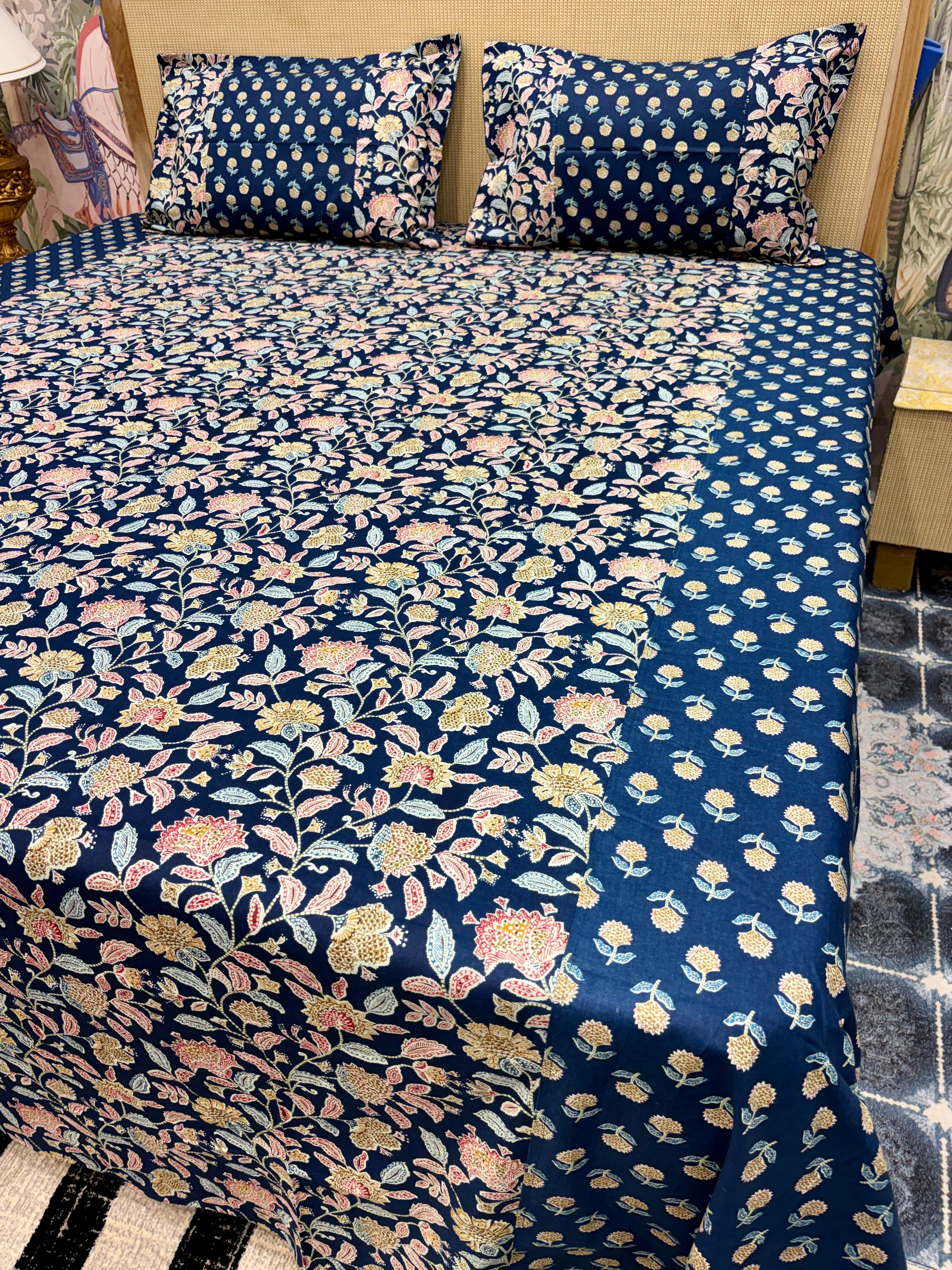 Kolkatta Premium King Size Bedsheet – Dual Motif Prints (108 x 108 inches)