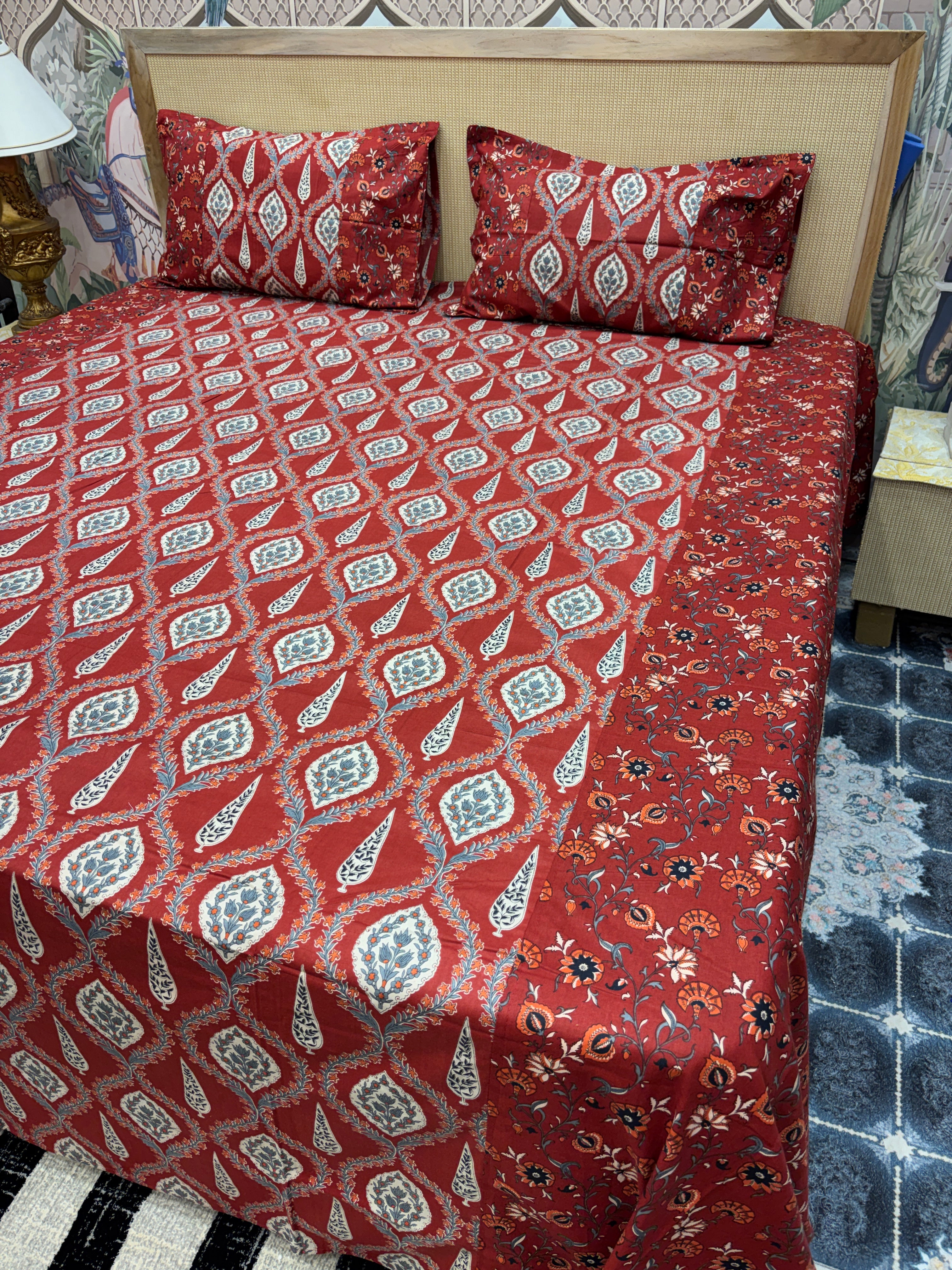 Kolkatta Premium King Size Bedsheet – Dual Motif Prints (108 x 108 inches)