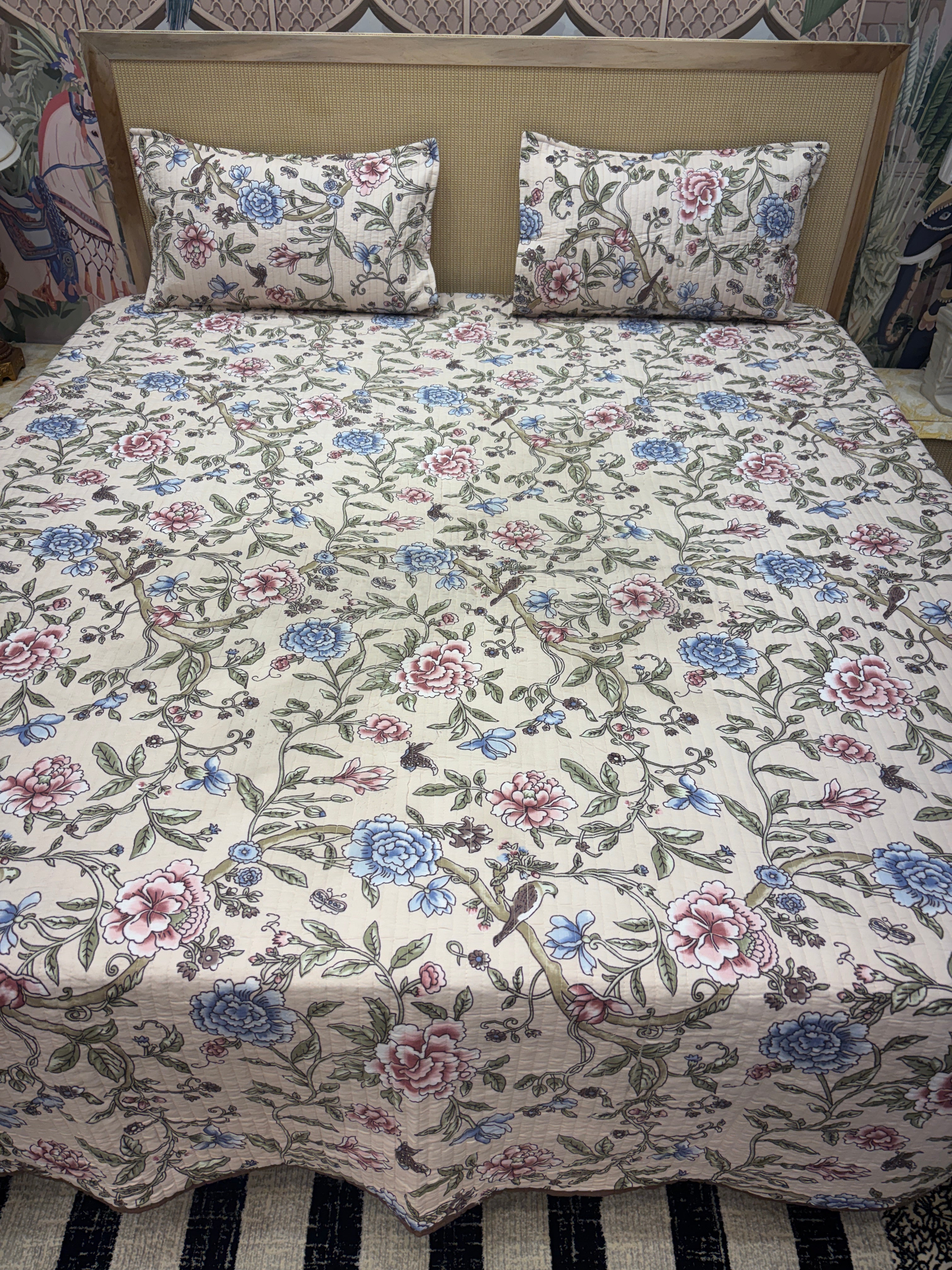 🛏️ Quilted King Size Bedcover – Super Soft Cotton (Reversible)