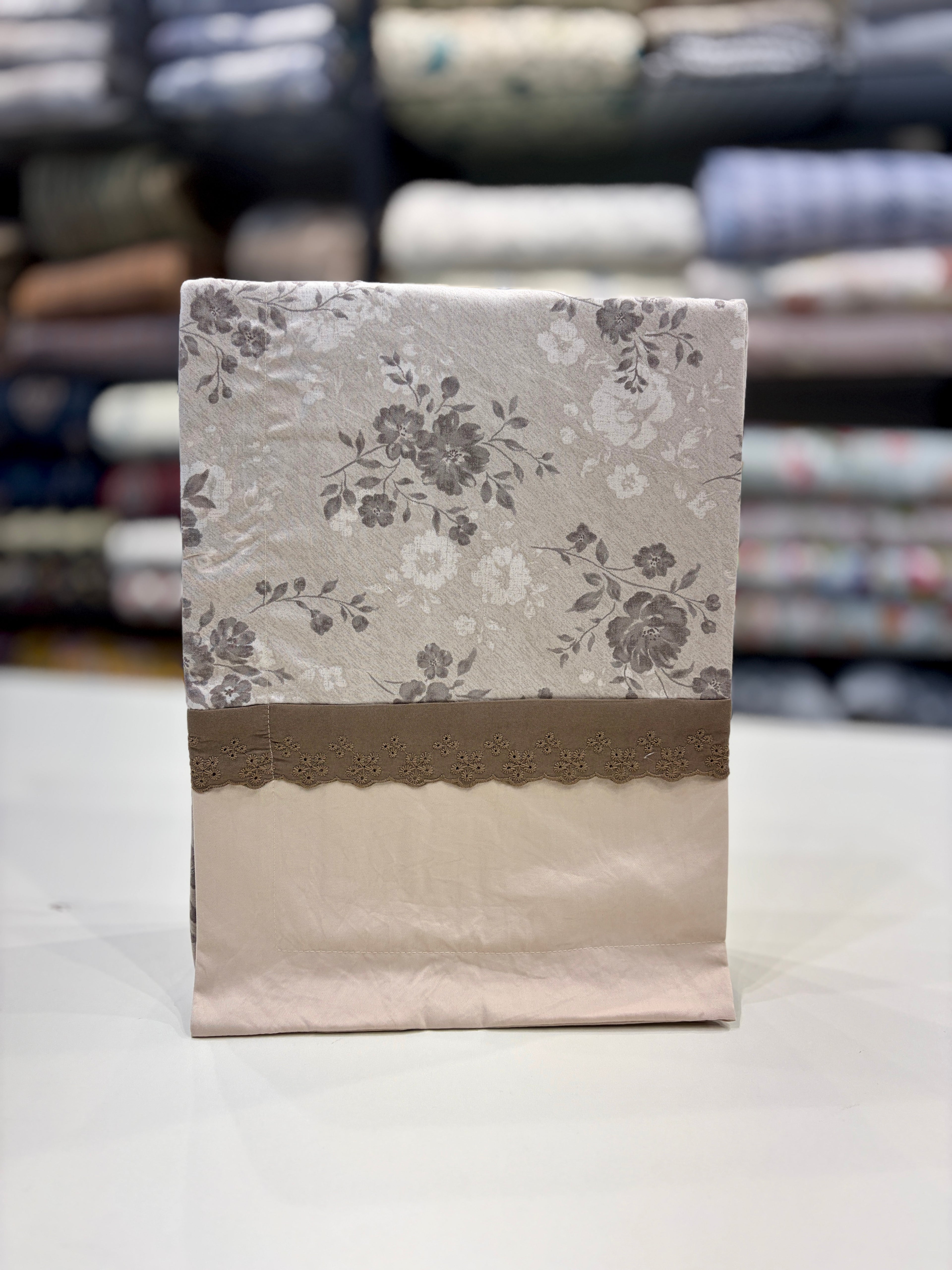 Fitted Bedsheet Pure Cotton with 2 Pillow Covers - 108 by 108 inch