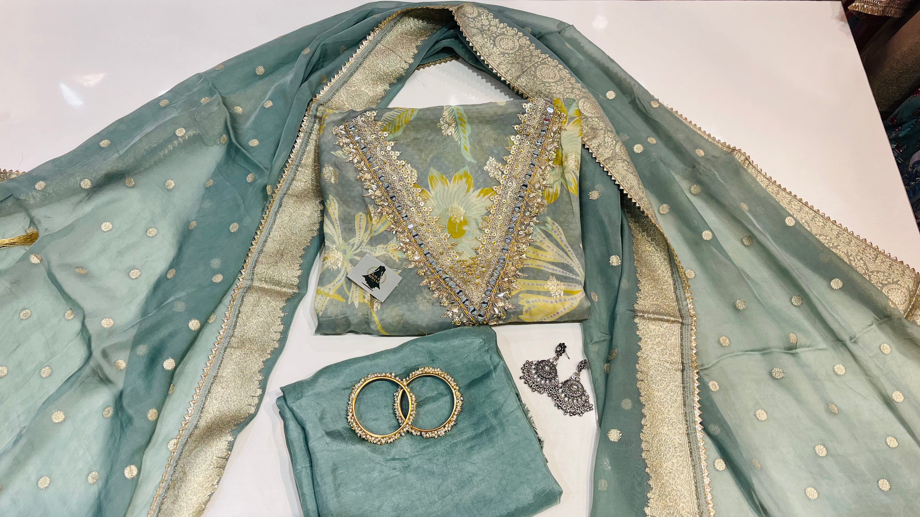 Pista Noor 3-Piece Unstitched Suit ✨