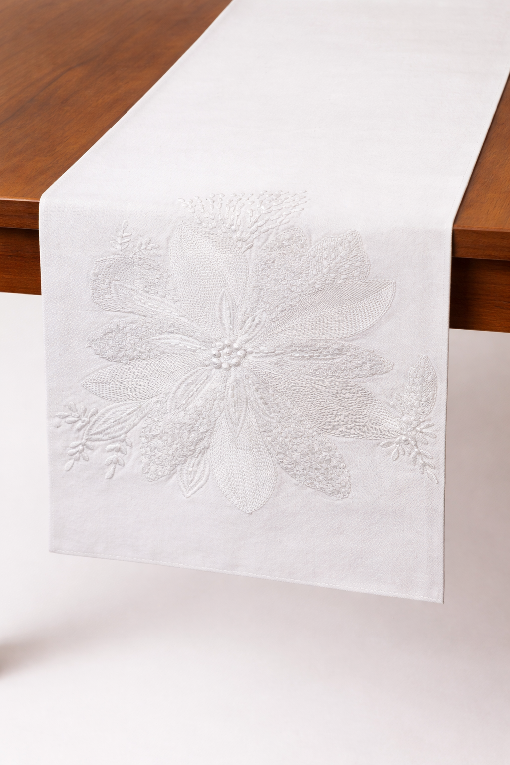 Premium Export Quality Table Runner (70 x 16 Inches)