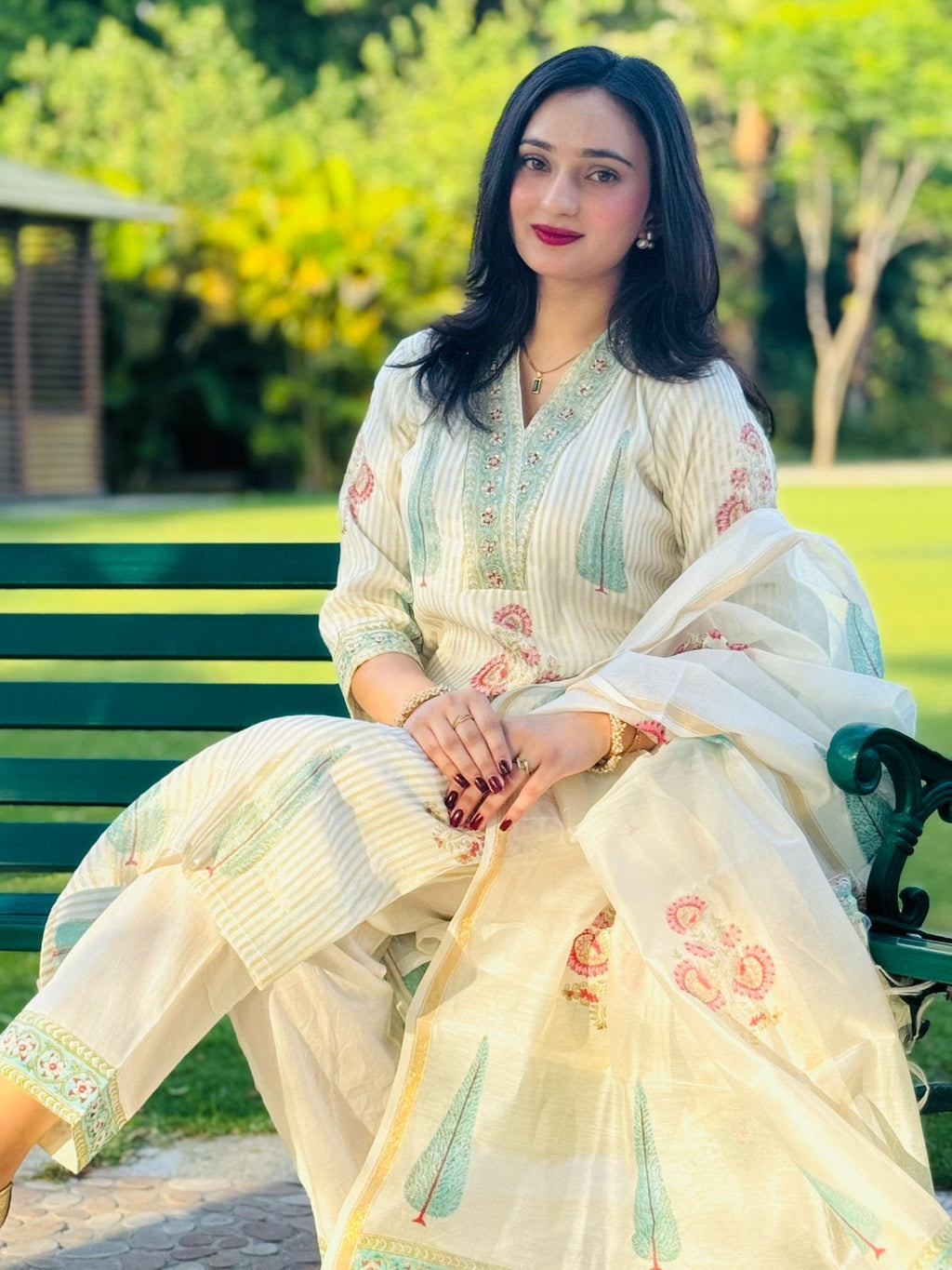 Gul shabnam 3-Piece Stitched Suit ⭐